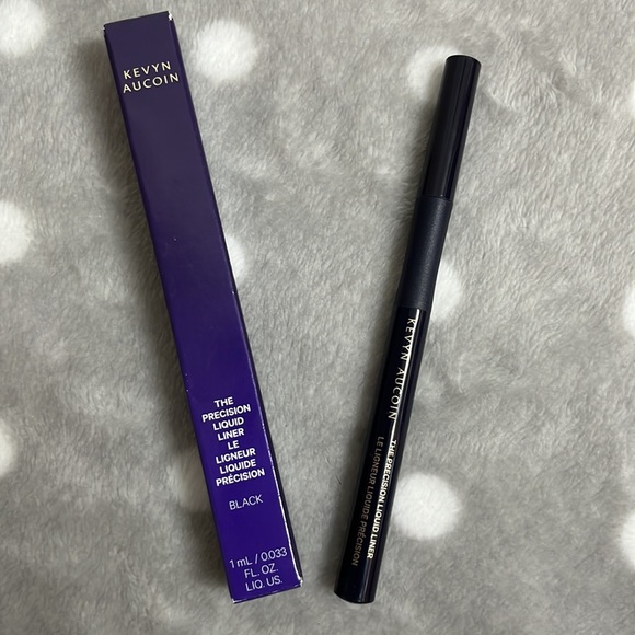 Kevyn Aucoin Liquid Eyeliner - Picture 4 of 6